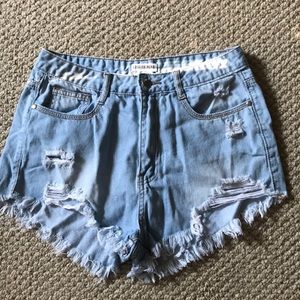Distressed Shorts - Light Wash